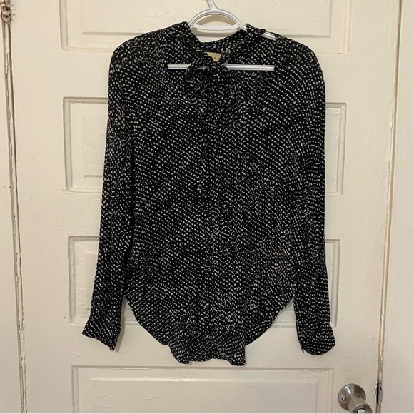 Anthropologie Cloth & Stone Blouse. Cute black and white print. - Picture 2 of 5